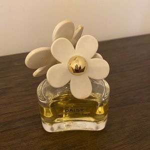 Daisy by Marc Jacobs